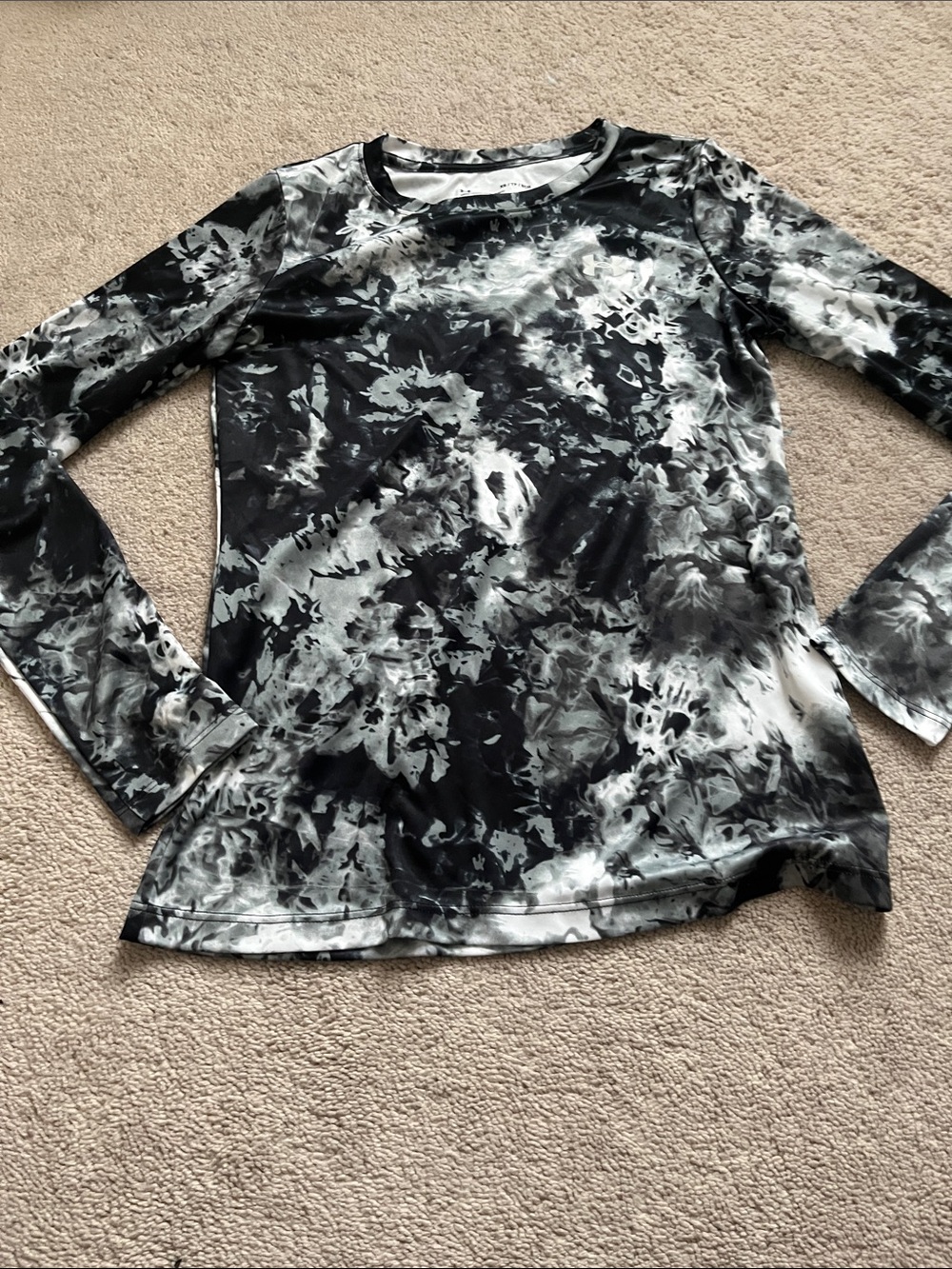 Under Armour Women's Long Sleeve Tie-Dye Active Tee - Black & White